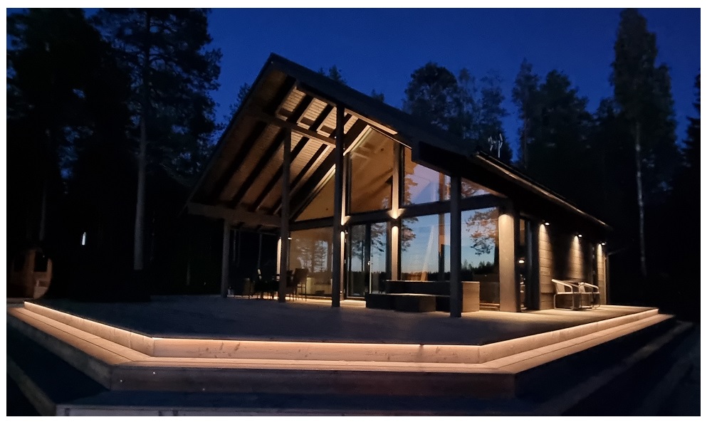 Led nauja ulkotilassa - Led nauha terassilla - LedStore Ledstolpar för utomhusbruk - Ledband för terrass