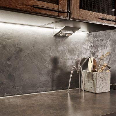 Belysning av köksbänk med led-list.