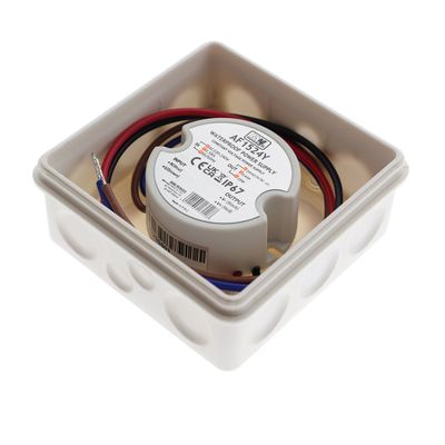 Rund elkontakt med färgade ledningar, markerade in- och utgångsplintar - högkvalitativa LED-belysningskomponenter.