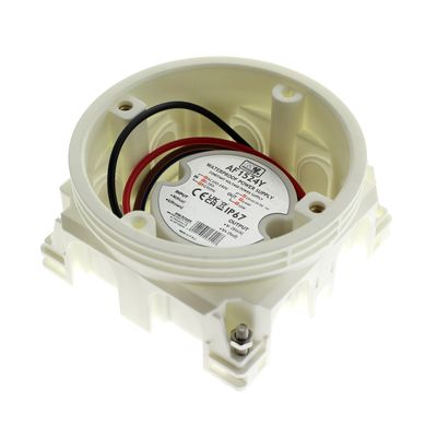 Närbild på silverfärgad AC-DC nätadapter A1524Y med etiketter för in- och utspänning samt kopplingsanvisningar för LED-belysningssystem.