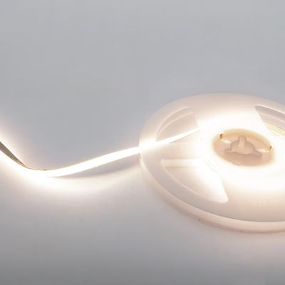 5m LED-ljuslist SOLO SLIM, CCT, 24V, 7,2W/m, IP65, CRI93 5m LED-ljuslist SOLO SLIM, CCT, 24V, 7,2W/m, IP65, CRI93