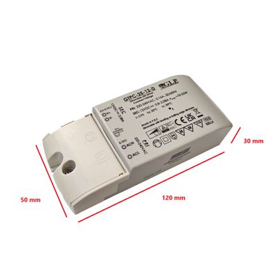 Schematisk bild av en boxformad LED-armatur, mått 145 mm x 56 mm x 19 mm, monteringshål i runda hörn för enkel installation.