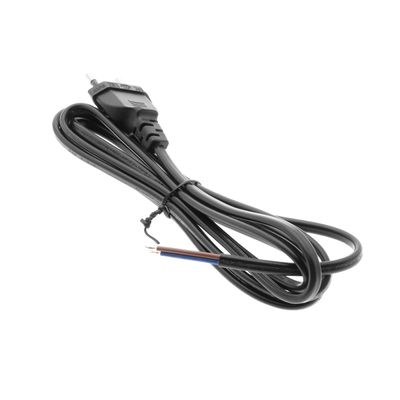 Svart elkabel med europeisk kontakt, nakna trådar i ena änden, snyggt lindad på en vit bakgrund - perfekt för LED-belysningsinstallationer.