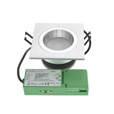 Rektangulär infälld LED-taklampa med borstad metall och grönt LED-element - perfekt för en modern, energieffektiv belysningslösning.