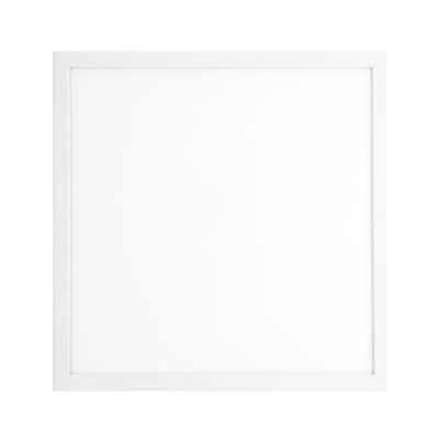Kvadratisk vit ram med minimalistisk design på en tom vit yta, perfekt för modern LED-belysning. Ren och modern look mot en vit bakgrund.