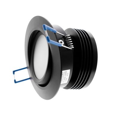 Svart infälld LED-downlight med blå metallfjäderklämmor och vit diffusor; den perfekta energieffektiva belysningslösningen.