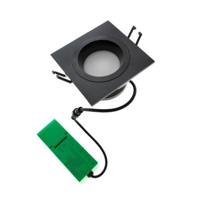 Rektangulär infälld LED-armatur, svart stomme, fast kabeldragning, grön elektronikmodul - en modern och energieffektiv belysningslösning.