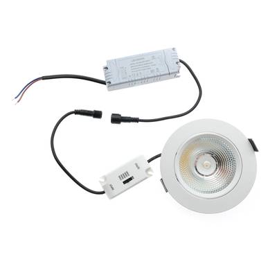 Energieffektiv rund LED-downlight med styrenhet och kablage, perfekt för moderna belysningslösningar, med vit bakgrund. Perfekt för hem- eller kontorsbruk.