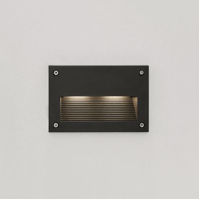 LED-utomhusbelysning - IN-WALL OUT 2, svart 3W, 3000K, infälld i vägg eller trappor.