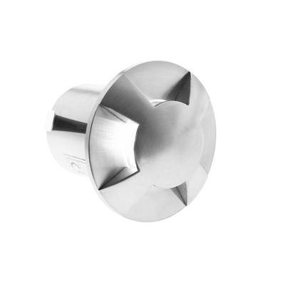 Närbild av en glänsande LED-downlight i metall med stjärnformade skåror på en plan yta, isolerad mot en vit bakgrund.