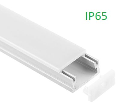 LED-ljusband med kanaldiffusor och IP65-anslutning, närbild av belysningsteknik