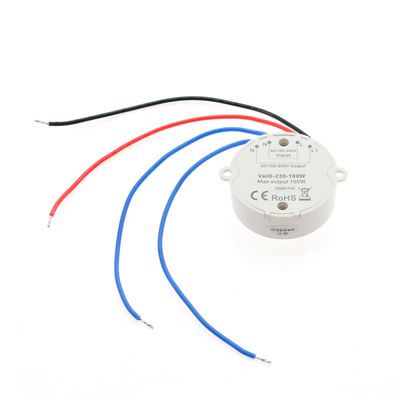 LED-belysningsmodul med röd, svart och blå kabel; märkt 230V-240V, maxeffekt 100W. ROHS- och CE-certifierad för säkerhet och effektivitet.