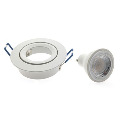 Vit infälld LED-downlight och spotlight med vit bakgrund, belysningstillbehör