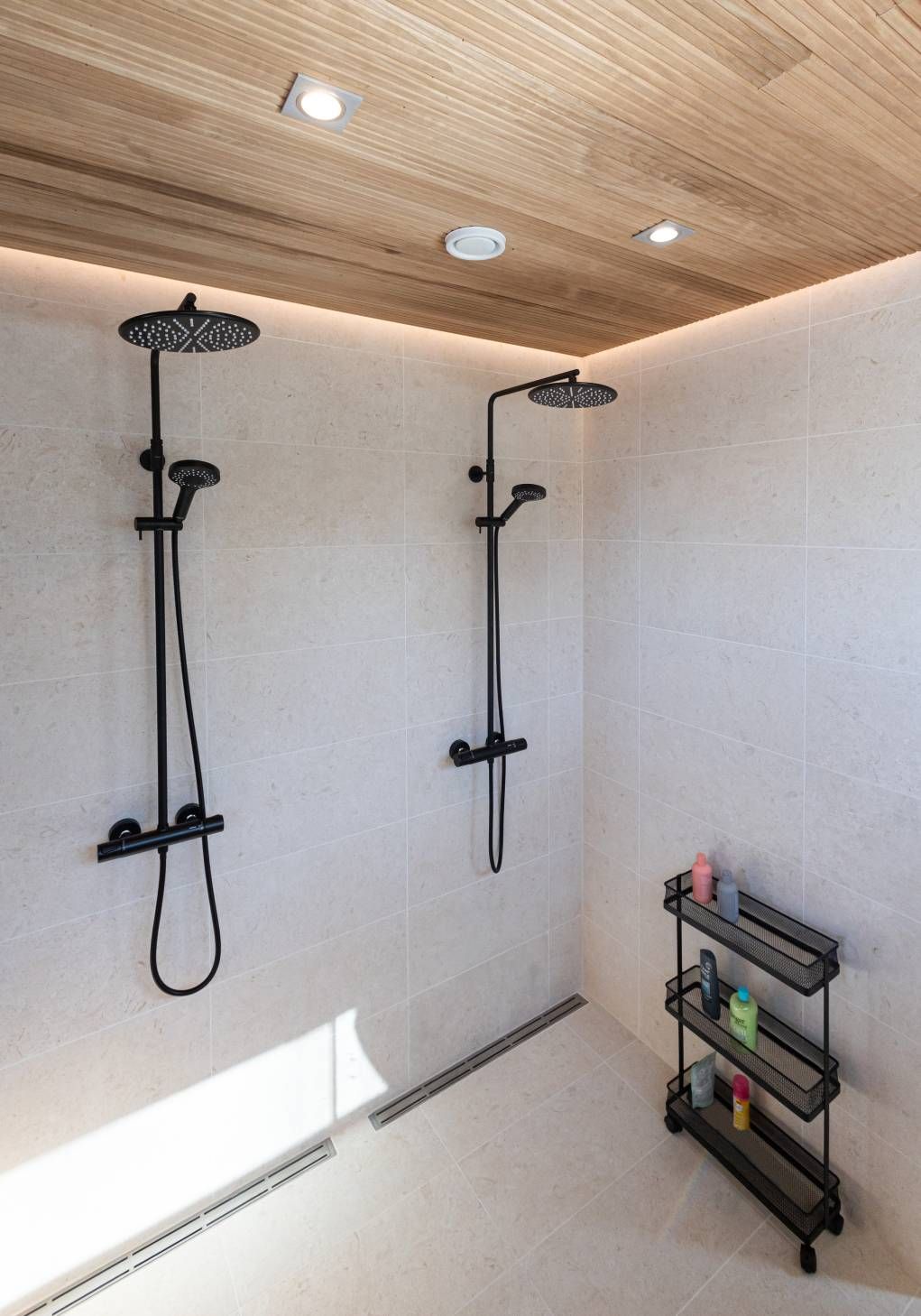 4 Spots symmetriskt sammansatta med duschar LedStorefi