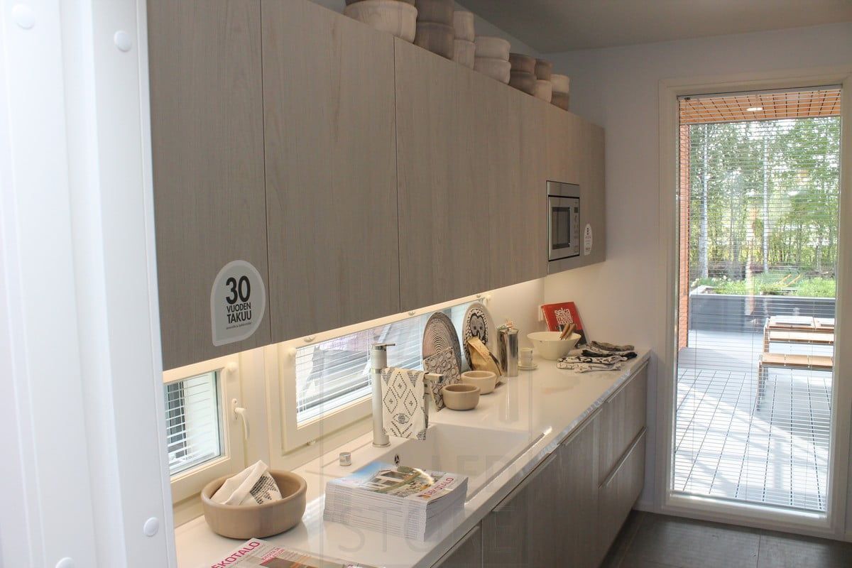 Bostadsmässan 2014: belysning av köksbänken med led-skinn i aluminiumprofil. Ledstore.fi