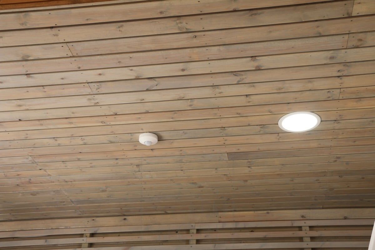Bostadsmässan 2015: cirkulära tak på terrassens tak. Ledstore.fi