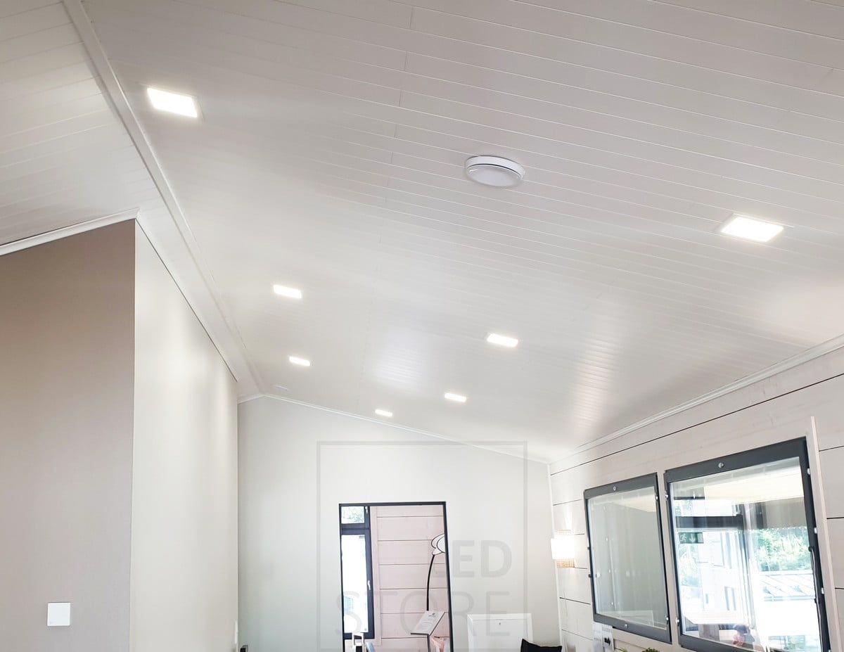 Bostadsmässan 2020: 200 mm rund led plafond i taket i vardagsrummet. Ledstore.fi