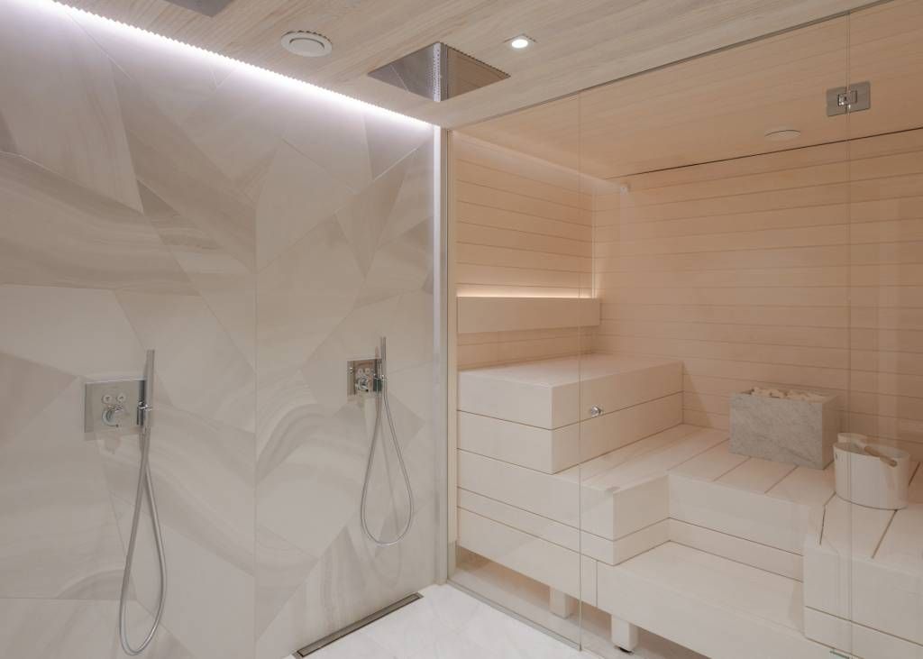 LED STORE-skylt med grön bakgrund, vit kvadrat med enkelt typsnitt som marknadsför effektiva belysningslösningar.