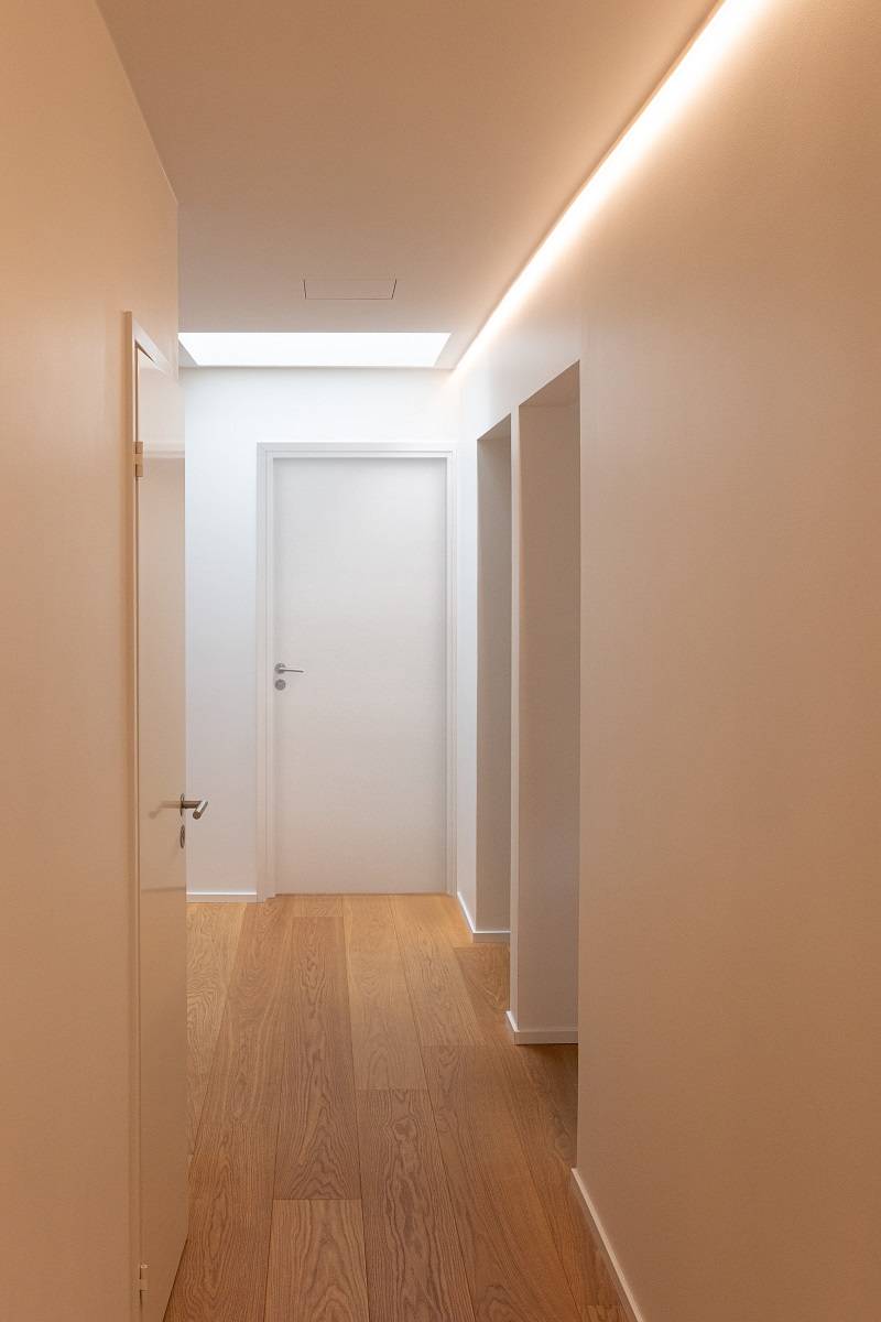 LED-ljusslinga i korridoren