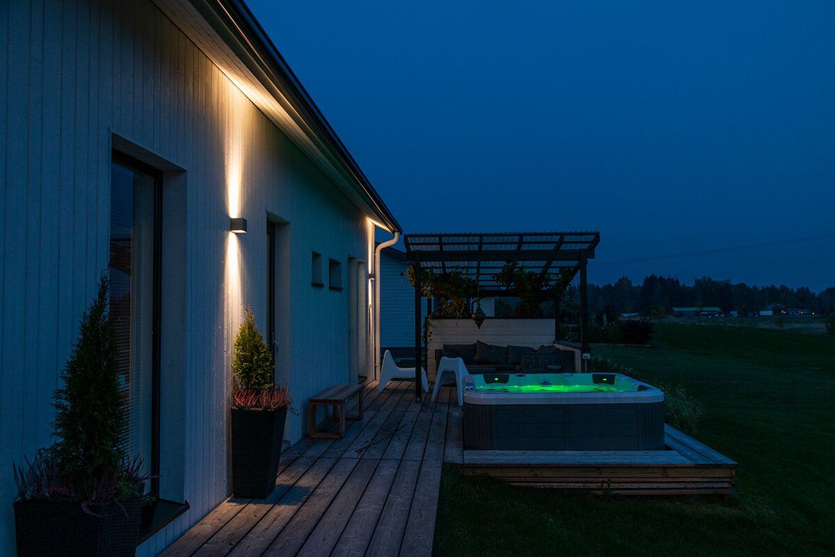 Bilden visar en grön bakgrund med texten "LED STORE" skriven i vitt, centrerad och inom en fyrkantig kontur, vilket förbättrar sökmotoroptimeringen av LED-belysningsbutiken.
