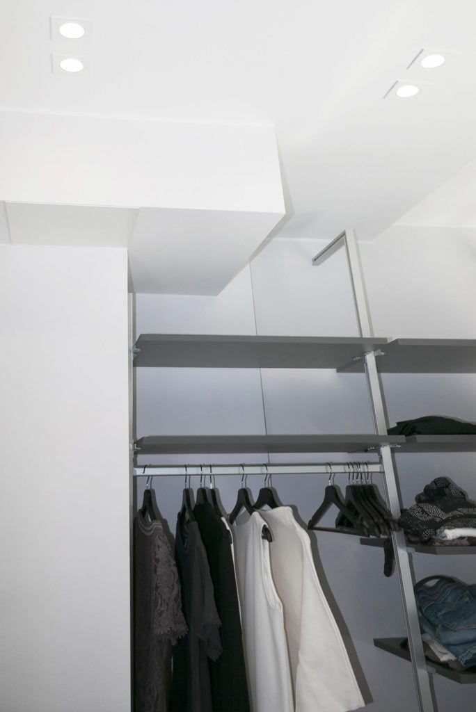 LED-belysningsbutikens logotyp på en grön bakgrund med en vit kvadrat och texten "LED STORE" i vitt, vilket förbättrar synligheten för LED-butiken SEO.