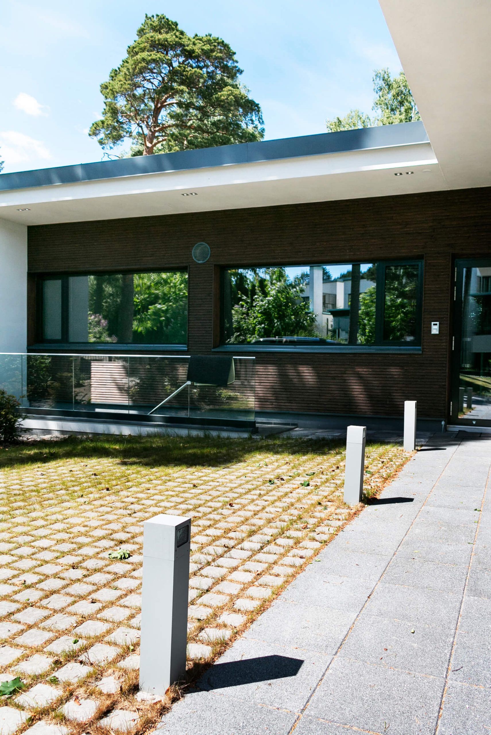 Pelararmaturer för innergård Cubi ur LedStore.fi