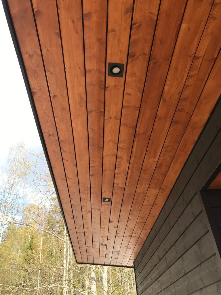 En grön bakgrund och en vit kvadrat med texten "LED STORE" framhäver energieffektiva belysningslösningar.