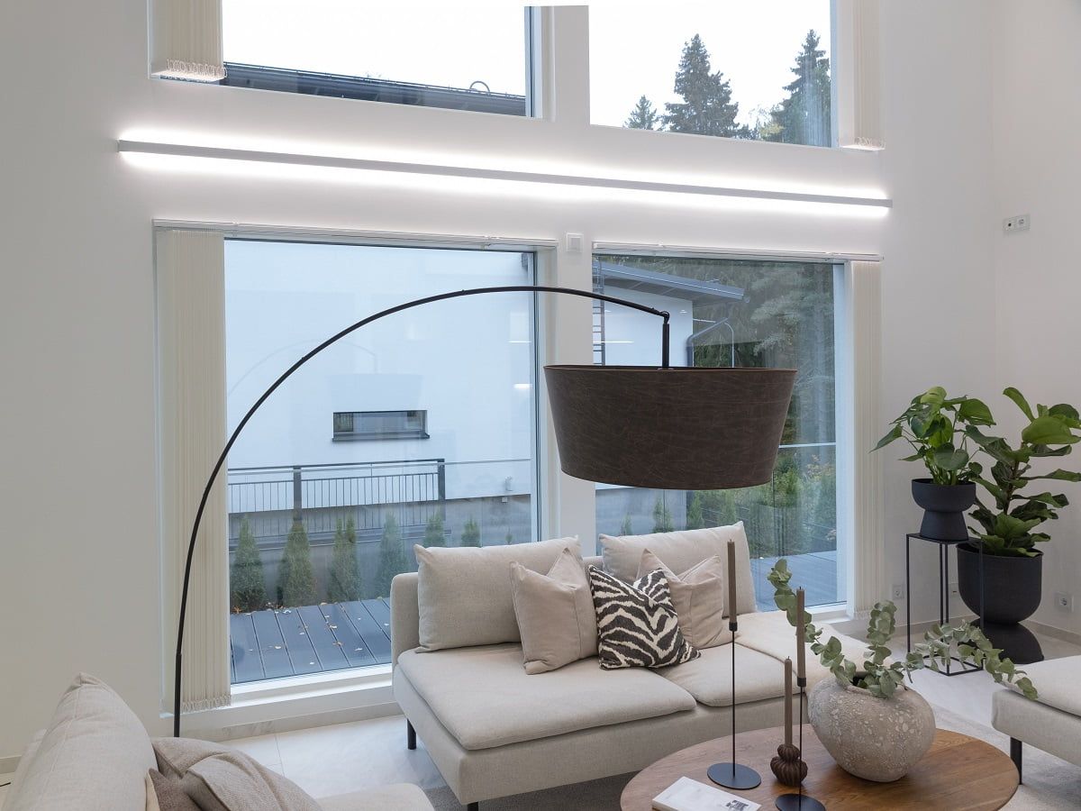 LED STORE-logotyp på grön bakgrund på en vit kvadrat som visar LED-belysningslösningar.
