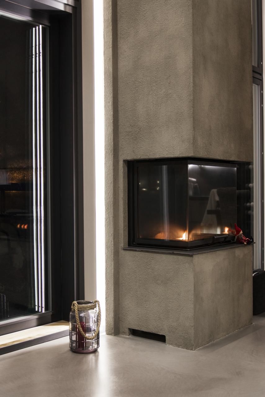 Grön bakgrund med en vit fyrkant med texten "LED STORE" i versaler staplad vertikalt. Perfekt för varumärkesprofilering eller SEO för LED-belysningsbutiker.
