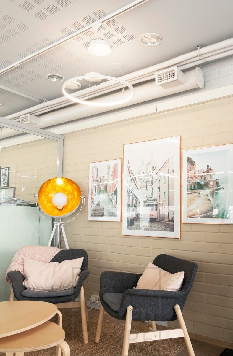 Ljuset från en pretzel-lampa är jämnt och behagligt för ögat. Lämplig för hem och kontor. Du kan också hitta fler storlekar i vårt urval. Ledstore.fi