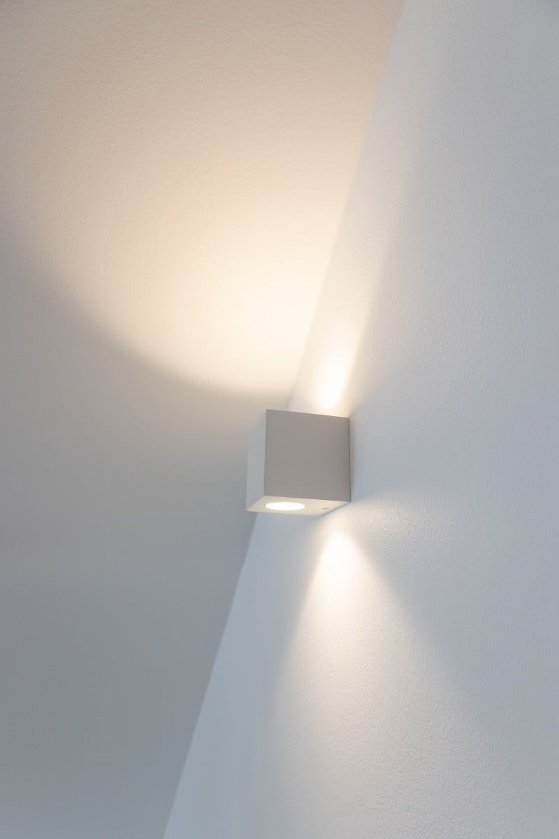 CUBIC dubbelriktad vägglampa ©LedStore
