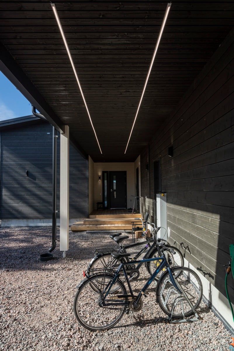 Låg ytprofil med LED-band. En minimalistisk men effektiv belysningslösning. Ledstore.fi