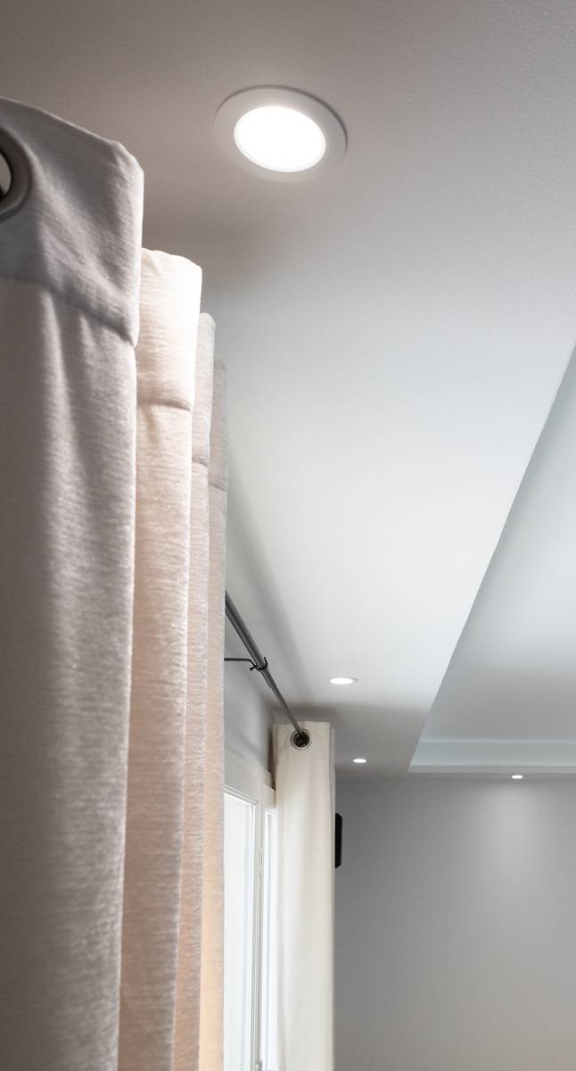 LED LIGHT 023 LED-spot 9W är dimbar och har justerbar färgtemperatur.