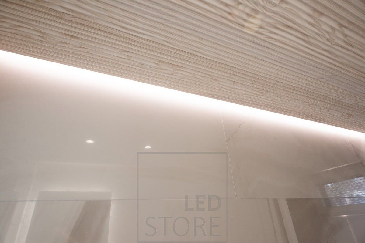 Vacker indirekt stämningsbelysning i badrummet. Ledstore.fi