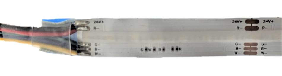 RGBW spotless led strip lyser upp på nära håll