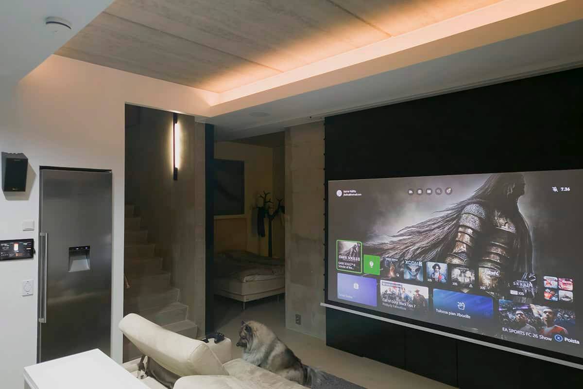 Design av belysning för hemmabio Hemmabio belysning indirekt med led strip.
