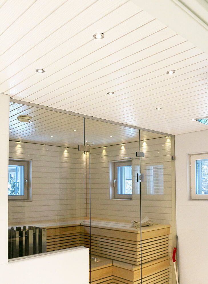 Grön bakgrund med vit fyrkantig fet text "LED STORE" som marknadsför energieffektiva LED-belysningslösningar.