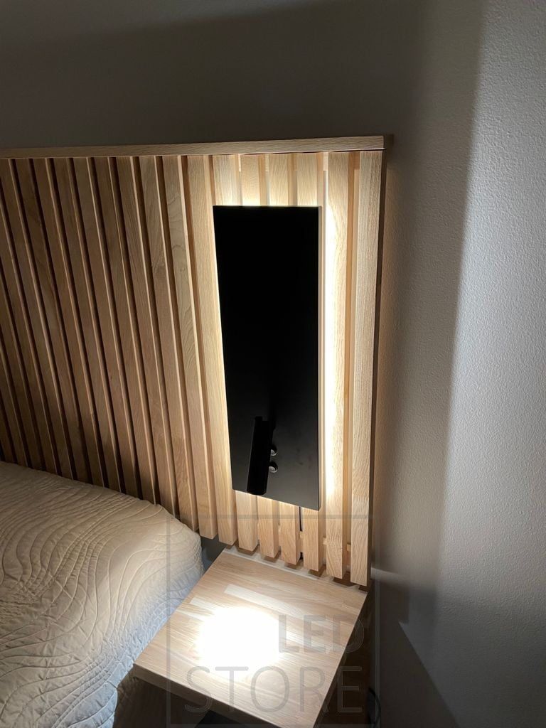 Black Wall NIGHT vägglampa är särskilt lämplig för sovrum och är en nattlampa och läslampa i ett. Finns även med stickpropp och i vitt. Ledstore.fi