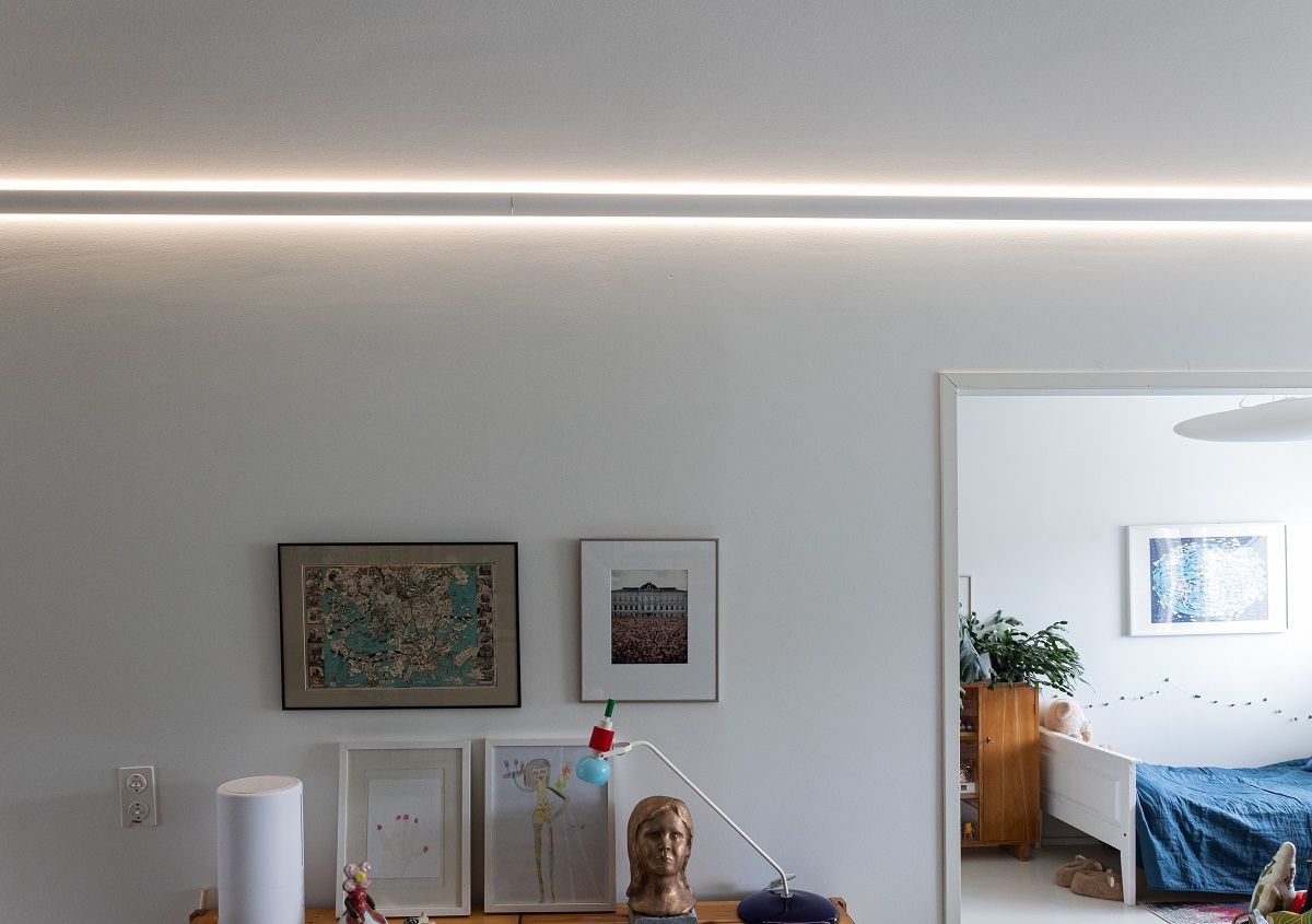 RGB+CCT-ledskenor med indirekt 3-bågsprofil ger mycket ljus till utrymmet