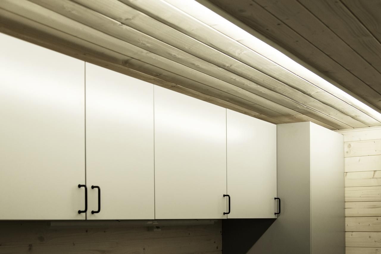Logotyp med grön bakgrund och vit fyrkant med texten "LED STORE", "LED" överst, "STORE" under, reklam för LED-belysningsprodukter.