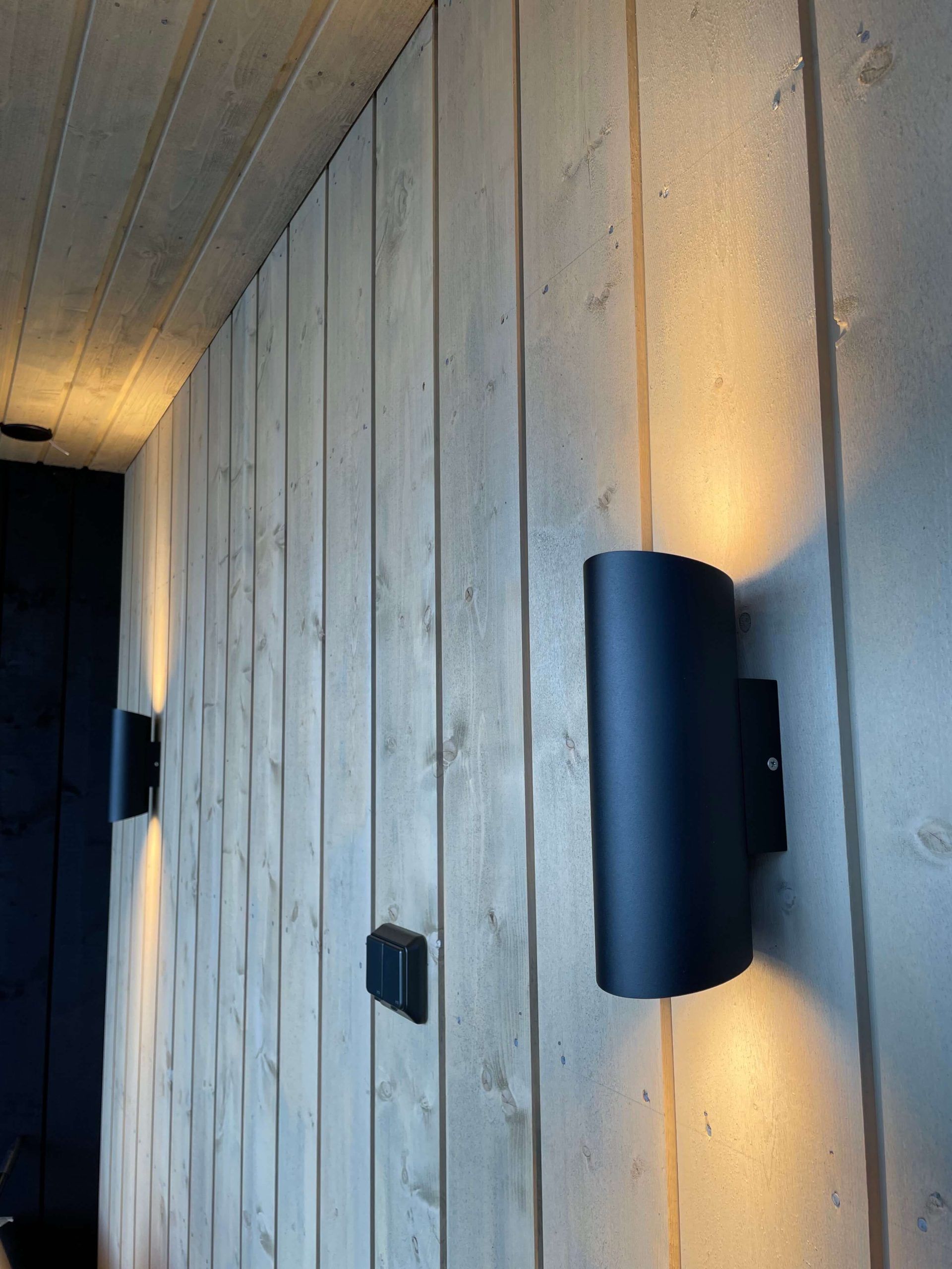 Oblique 2 armatur i svart.